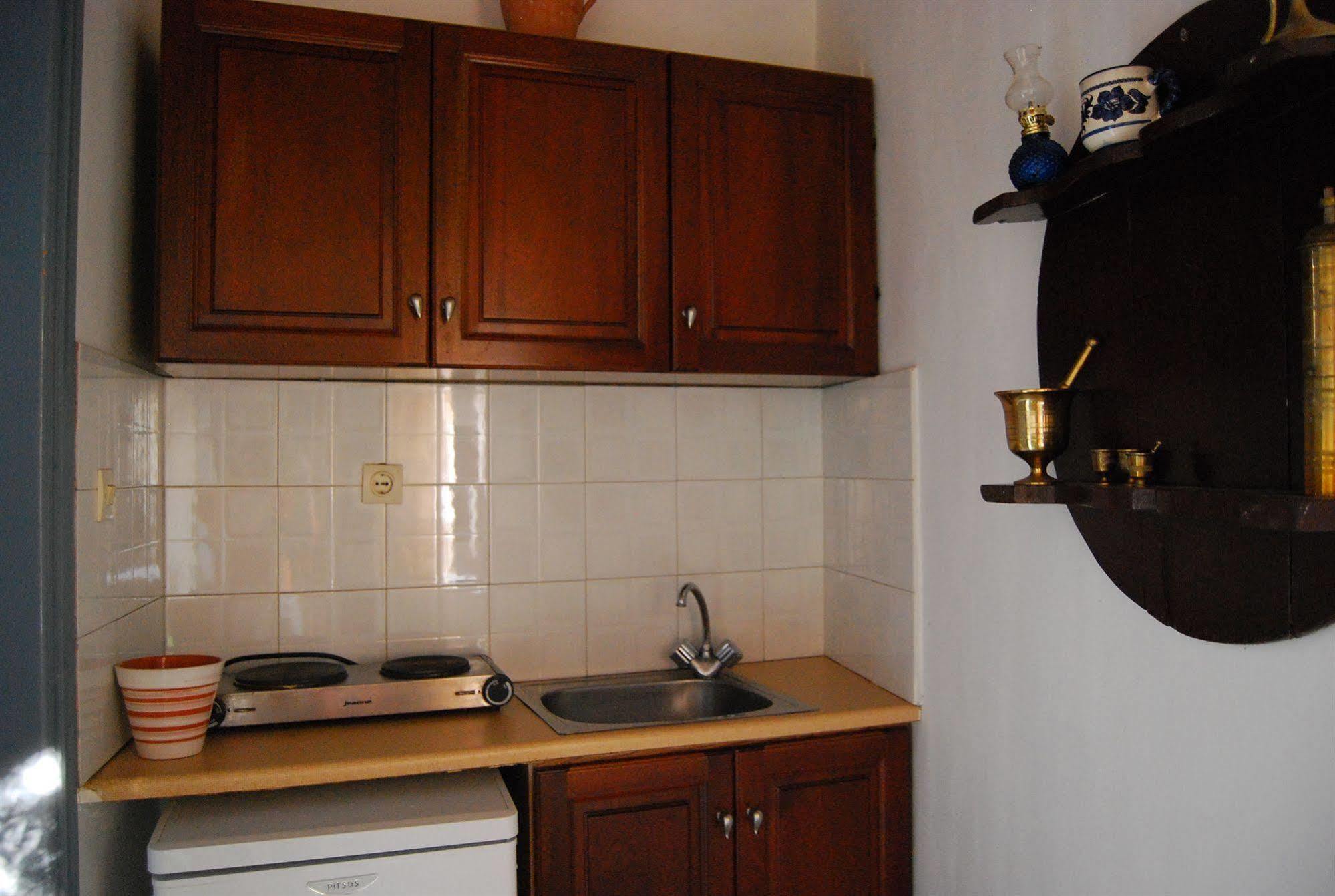 Erato Apartments Линдос Экстерьер фото
